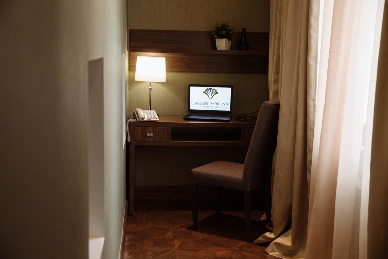 Garden Park Inn Almaty Eksteriør billede